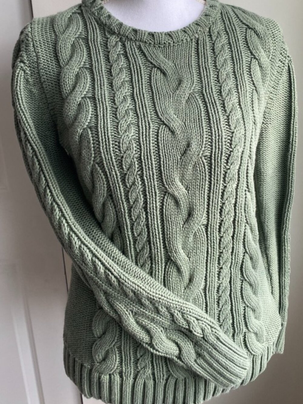 L.L.Bean Cable Knit Sweater Sage Green Fitted Crewneck Cotton Classic Preppy